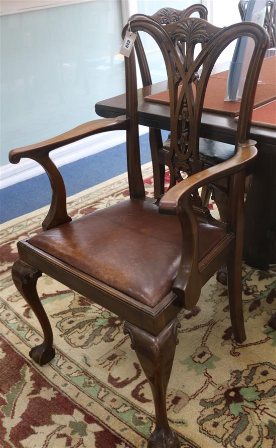 Eight Edwardian Chippendale style dining chairs